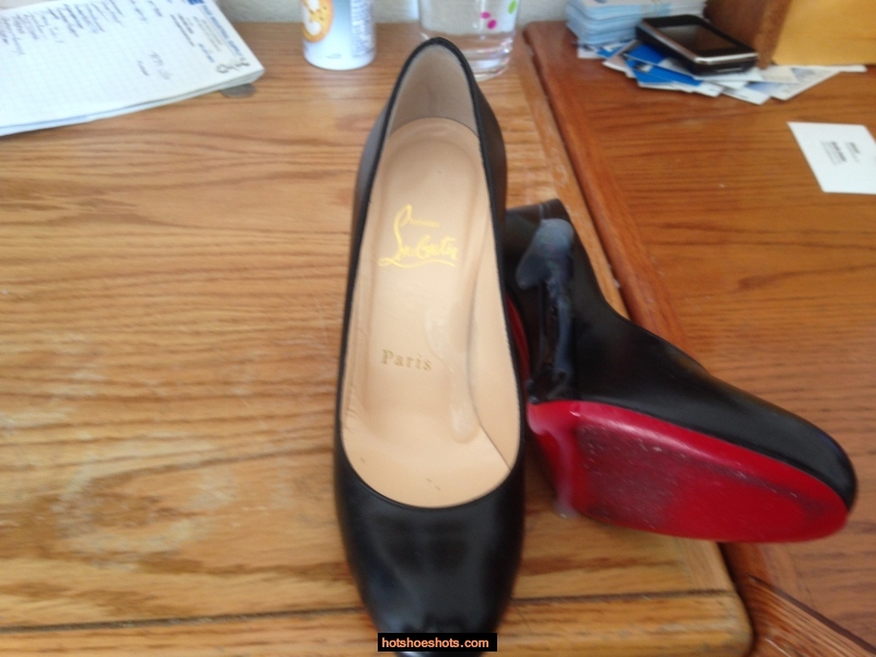 Jenn's Louboutin Simple 100's get some love. Click to see fillinghershoes’s pic
