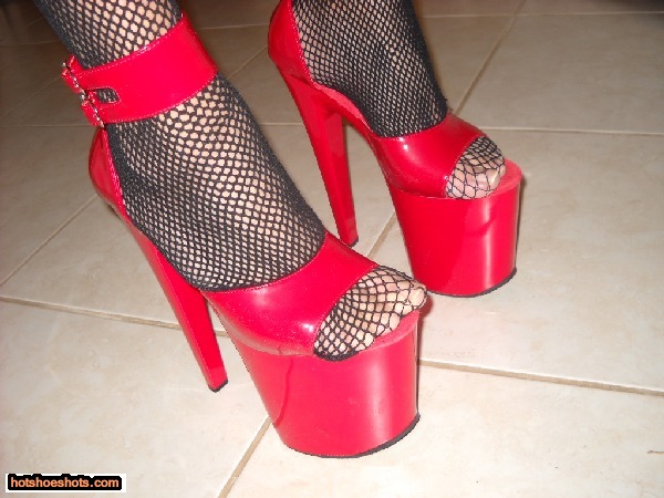 Click to see Heelworship’s pic
